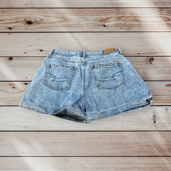 American Eagle Outfitters Mom Short Denim Shorts Light Wash High Waisted Size 2 - Picture 6 of 7